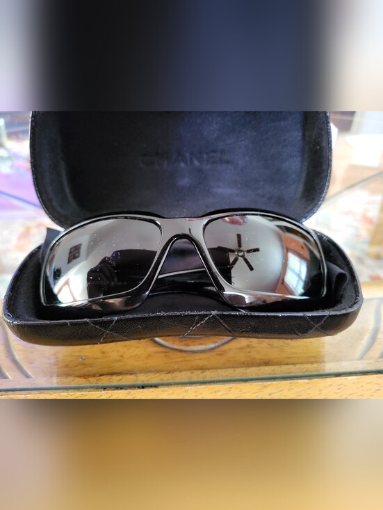 CHANEL Black Box with White Logo Text main image 5